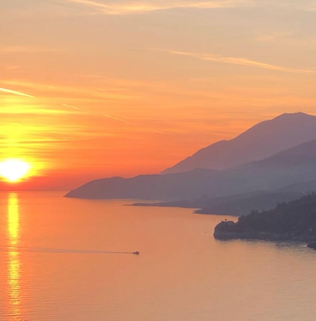 Anassa Suites Himare Exterior foto