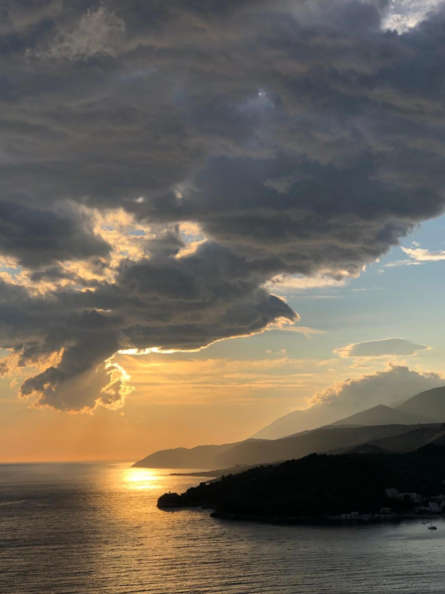 Anassa Suites Himare Exterior foto